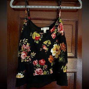 Ambiance Apparel crop top, Size S